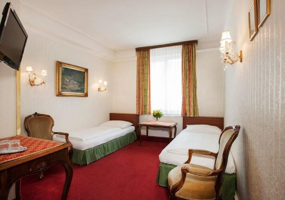 Pension Suzanne Standard Double Room 2