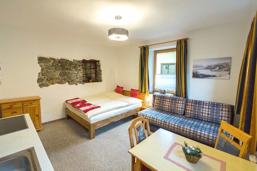 undefined SKI-N-LAKE City Apartments 4