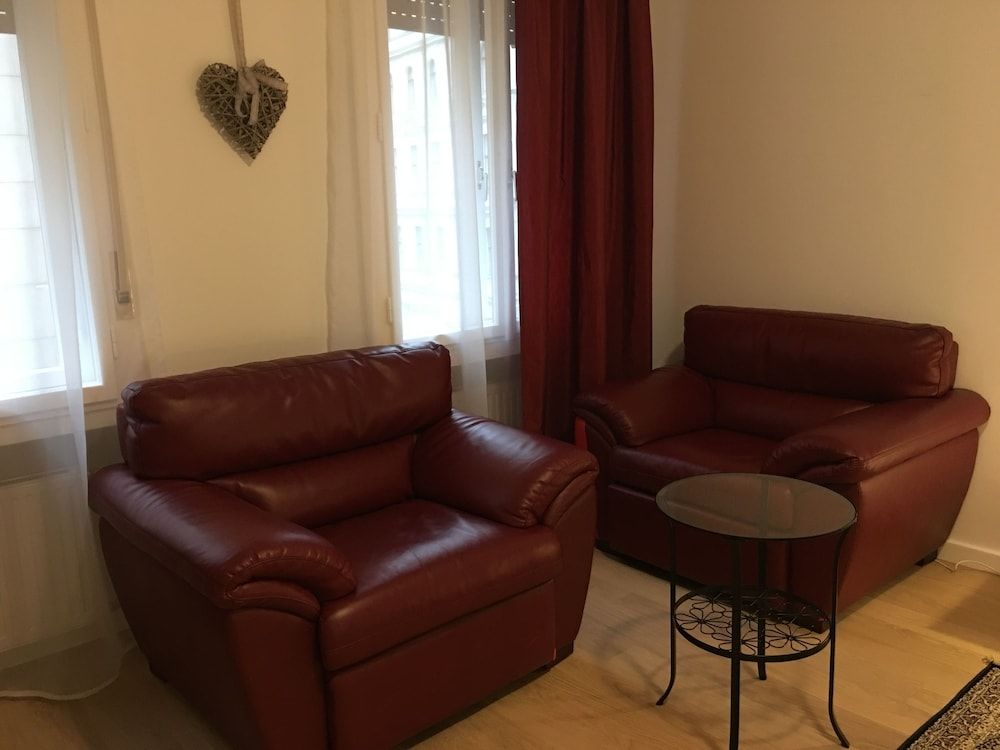 Heart of Vienna Homes Luxury Apartment, 2 Bedrooms, 2 Bathrooms 24