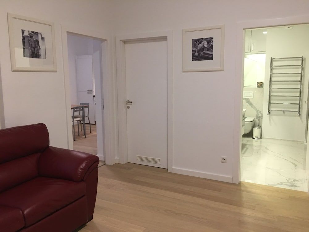 Heart of Vienna Homes Luxury Apartment, 2 Bedrooms, 2 Bathrooms 30