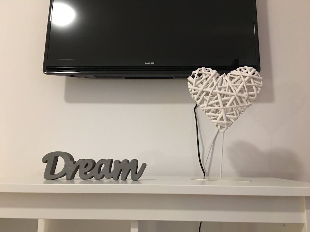 Heart of Vienna Homes Luxury Apartment, 2 Bedrooms, 2 Bathrooms 26