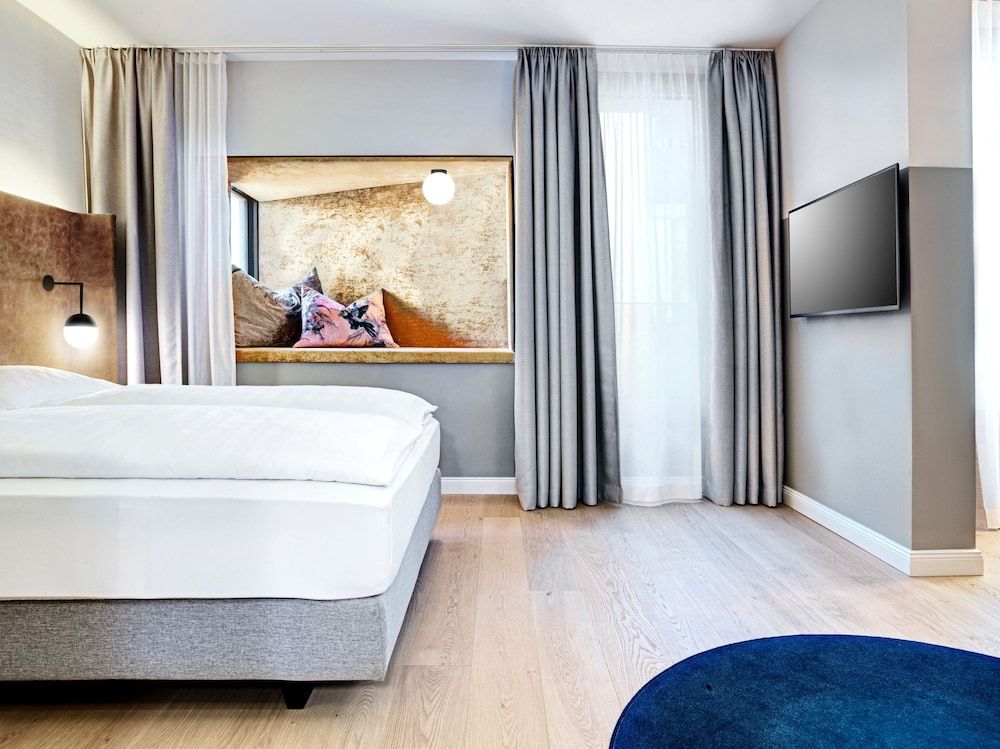 undefined Stage 12 Hotel by Penz 3