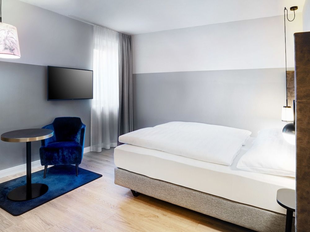 undefined Stage 12 Hotel by Penz 4