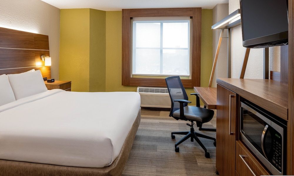 Standard Room, 1 King Bed, Accessible (Communication Accessible)