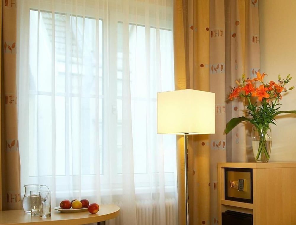 Hotel Alpha Single Room 3