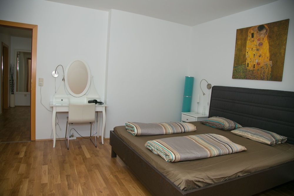 undefined Vienna Hotspot - Rathaus Nähe 8