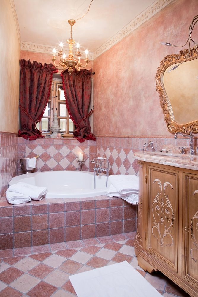 Schloss Matzen Deluxe Suite, Park View 6