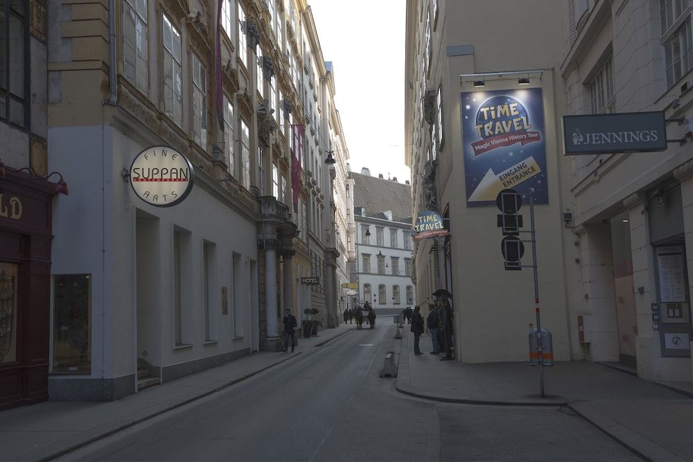 undefined Heart of Vienna Luxury Residence 2