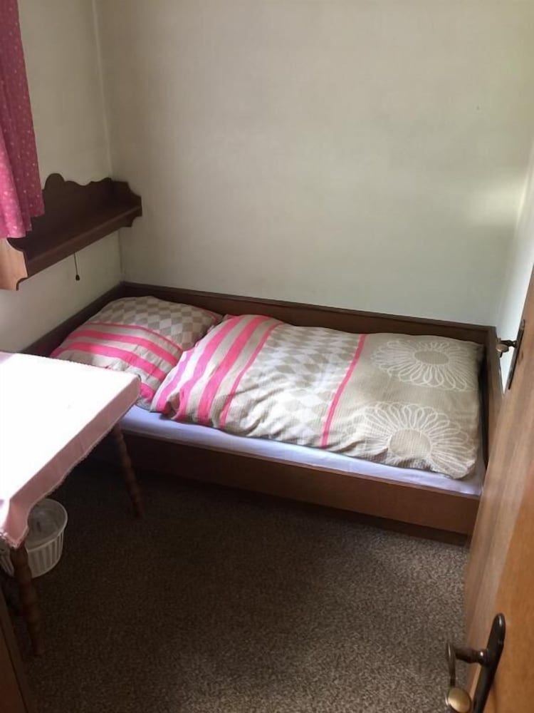 Metzgerwirt VIEH HELI Standard Single Room 3