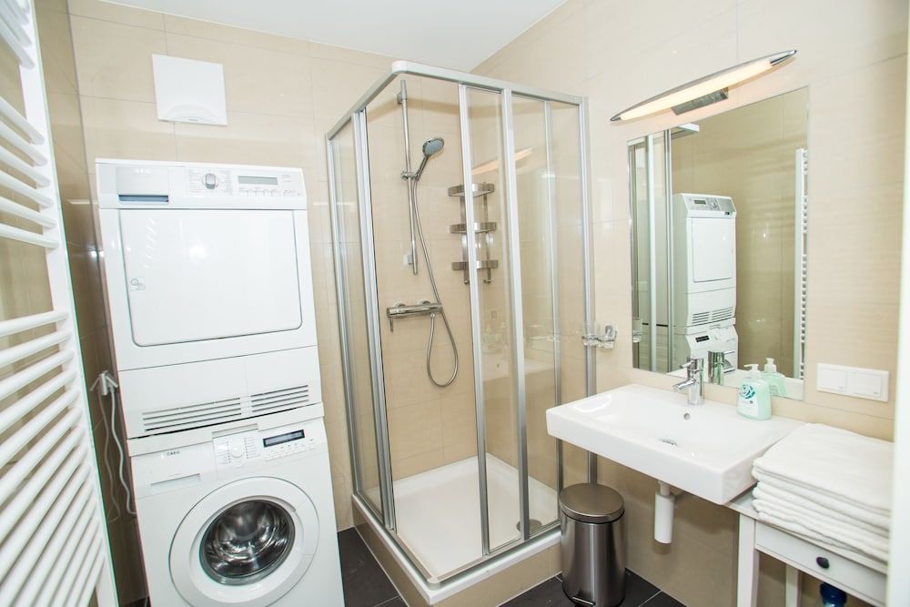 Vienna Hotspot - Wien Mitte Deluxe Apartment, 3 Bedrooms, Terrace (TOP 12) 20