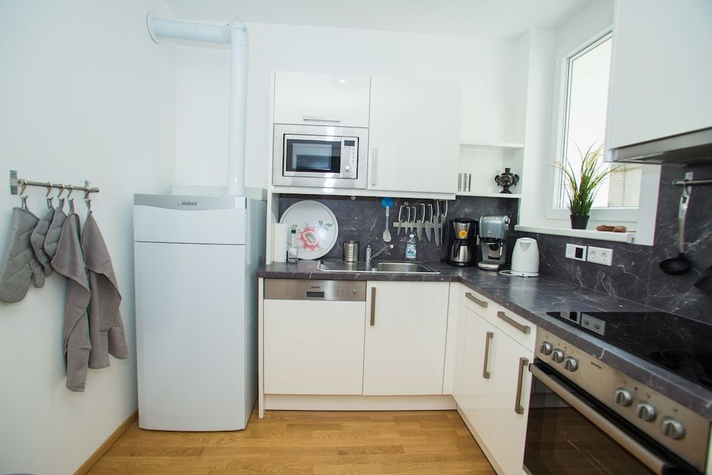 Vienna Hotspot - Wien Mitte Deluxe Apartment, 3 Bedrooms, Terrace (TOP 12) 11