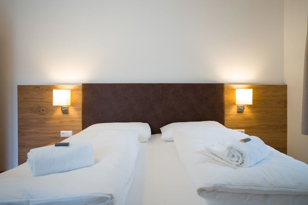 Central Lake View Suites Villa Julia by we rent Deluxe Suite 2