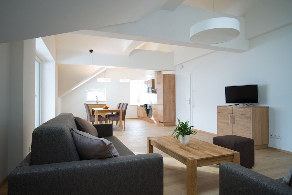 Central Lake View Suites Villa Julia by we rent Deluxe Penthouse, 2 Bedrooms 8