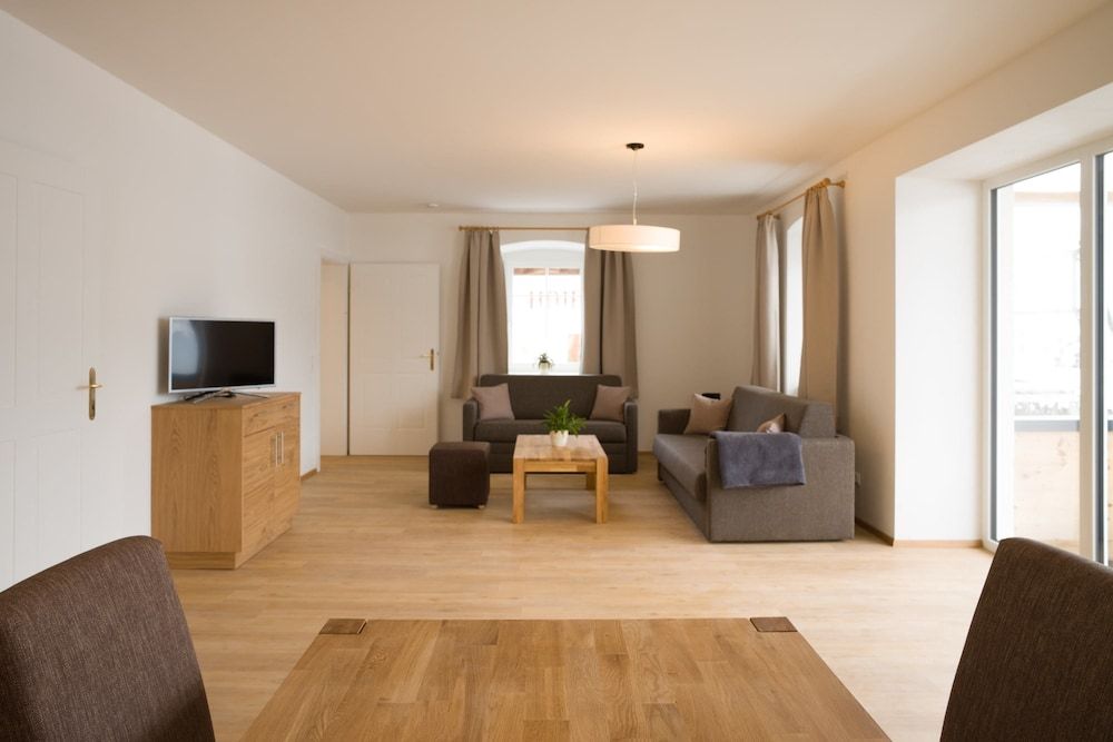 Central Lake View Suites Villa Julia by we rent Luxury Apartment, 2 Bedrooms 9