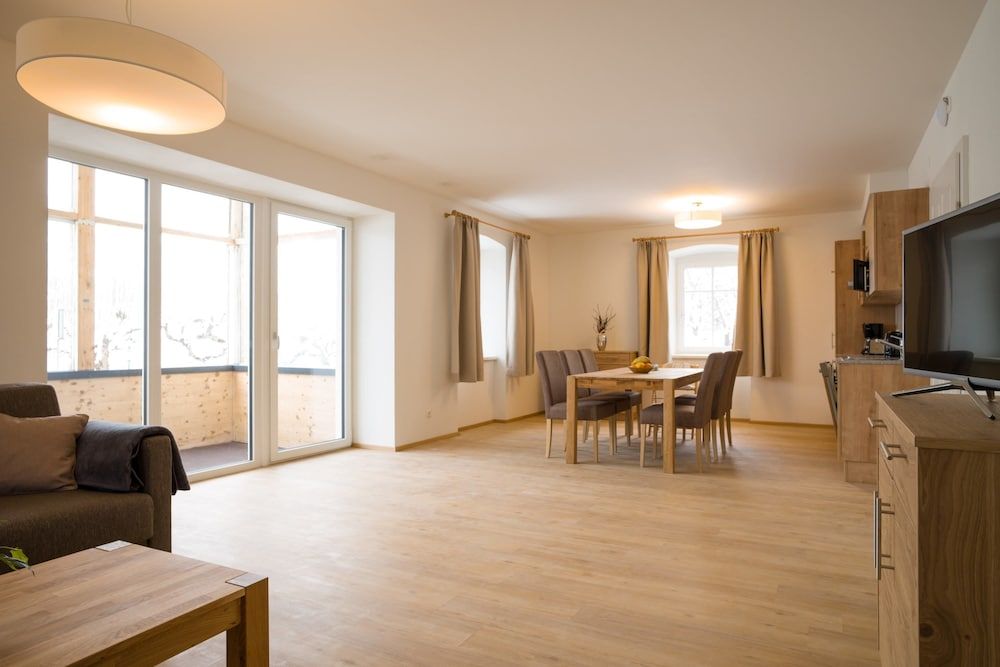 Central Lake View Suites Villa Julia by we rent Luxury Apartment, 2 Bedrooms 10