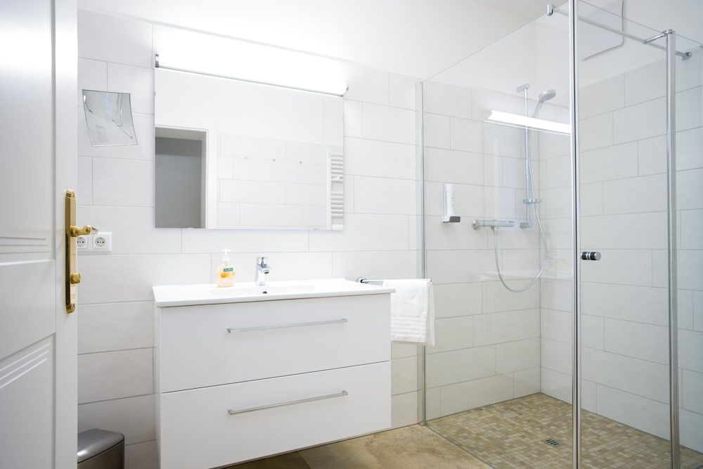 Central Lake View Suites Villa Julia by we rent Luxury Apartment, 2 Bedrooms 14