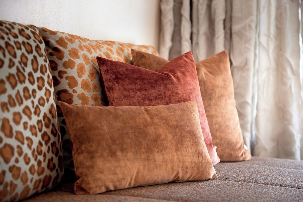 Hotel Neue Post Junior Suite Swiss stone pine 3