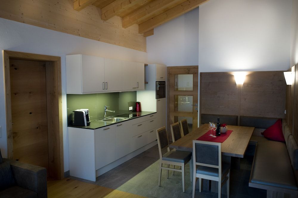 Standard Apartment, 2 Bedrooms, Accessible, Mountainside