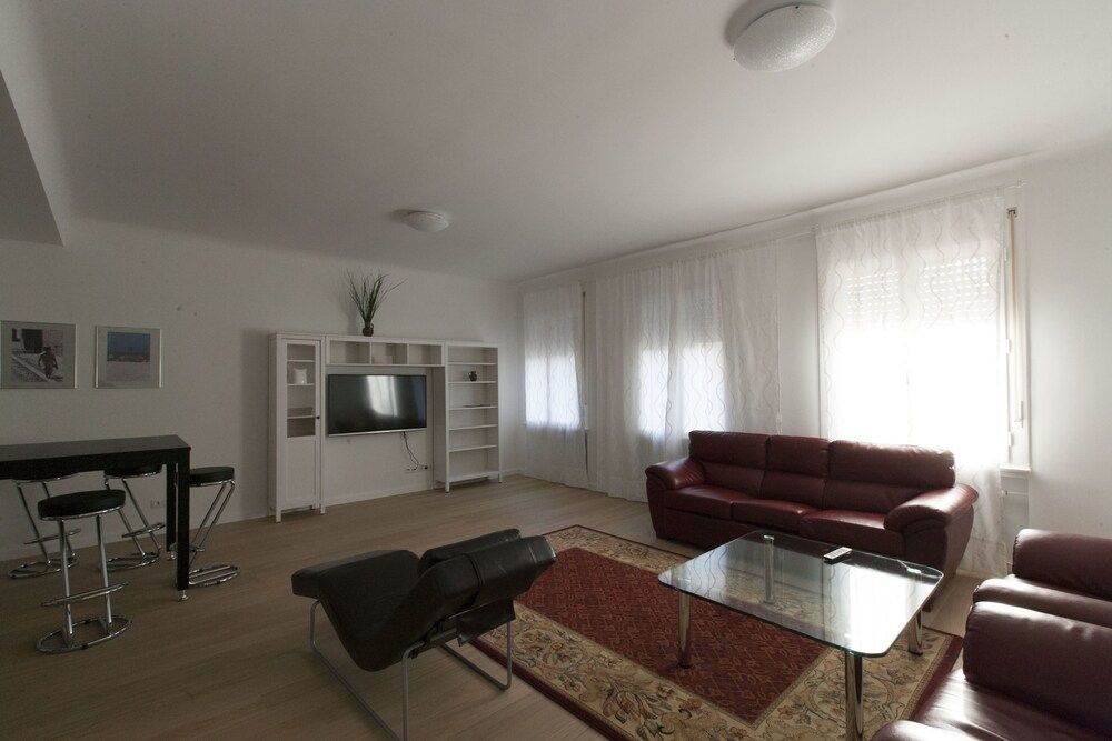 City-center apartment Luxury Apartment, 2 Bedrooms, Kitchen 17