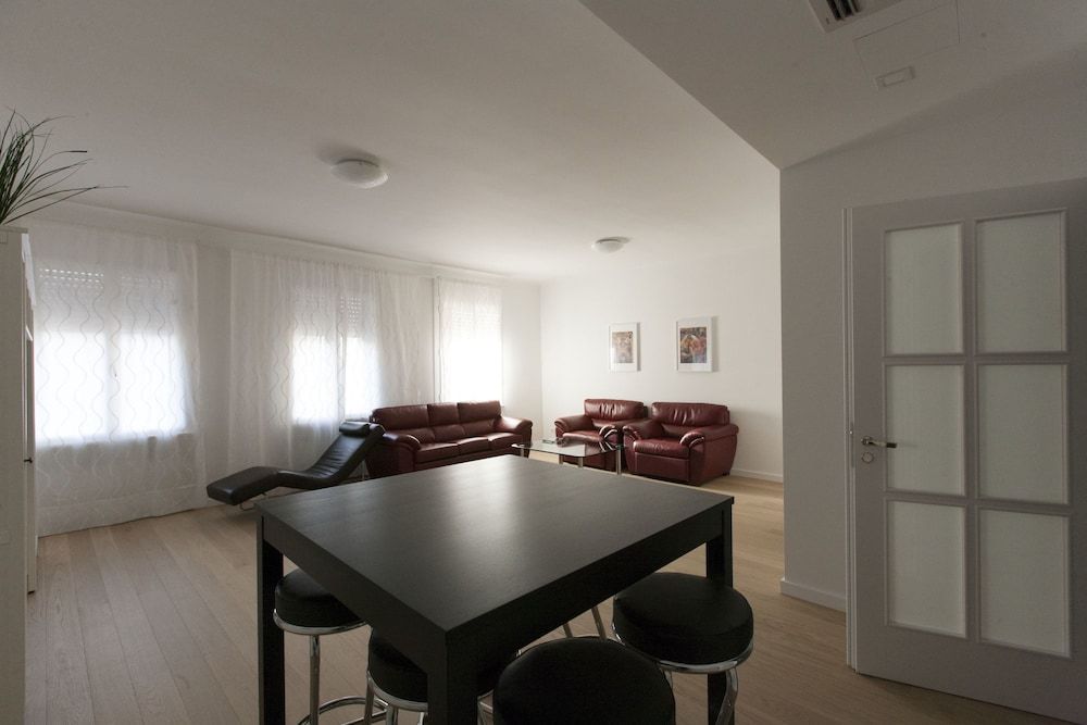 City-center apartment Luxury Apartment, 2 Bedrooms, Kitchen 14