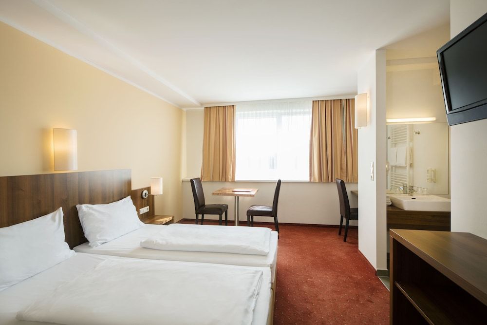 Hahn Hotel Vienna City Classic Double Room 2