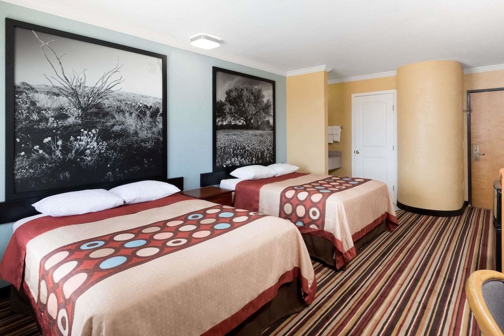 Room, 1 Queen Bed, Accessible, Non Smoking (Mobility,Roll-In Shower)
