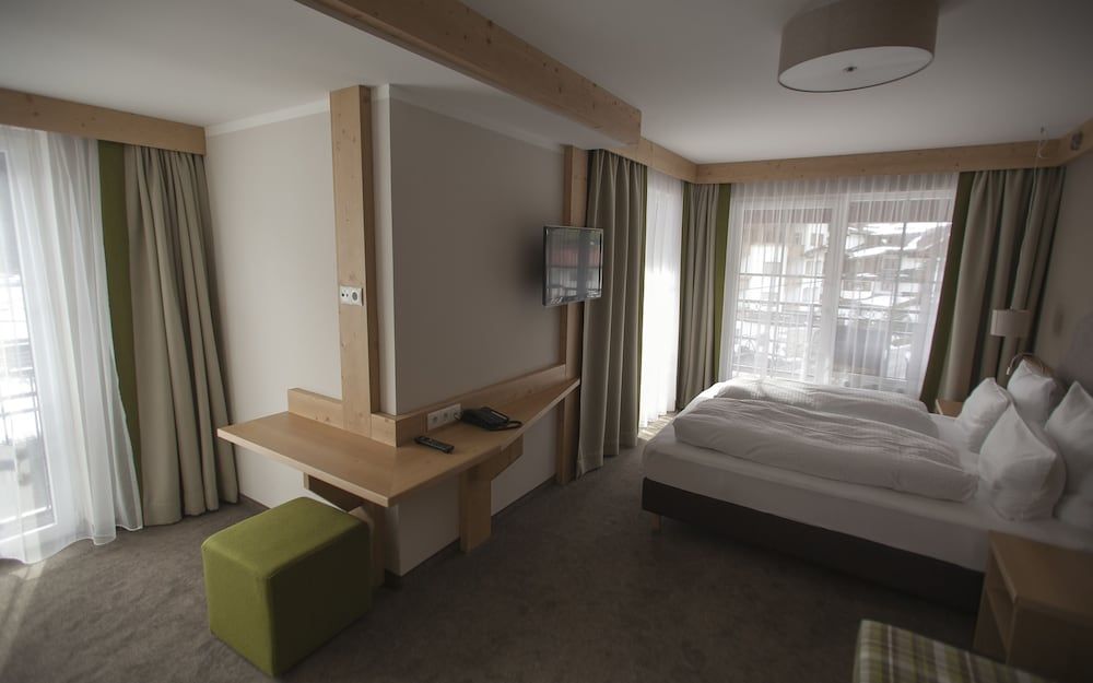 Junior Suite, Balcony, Mountain View (Alpenstern)