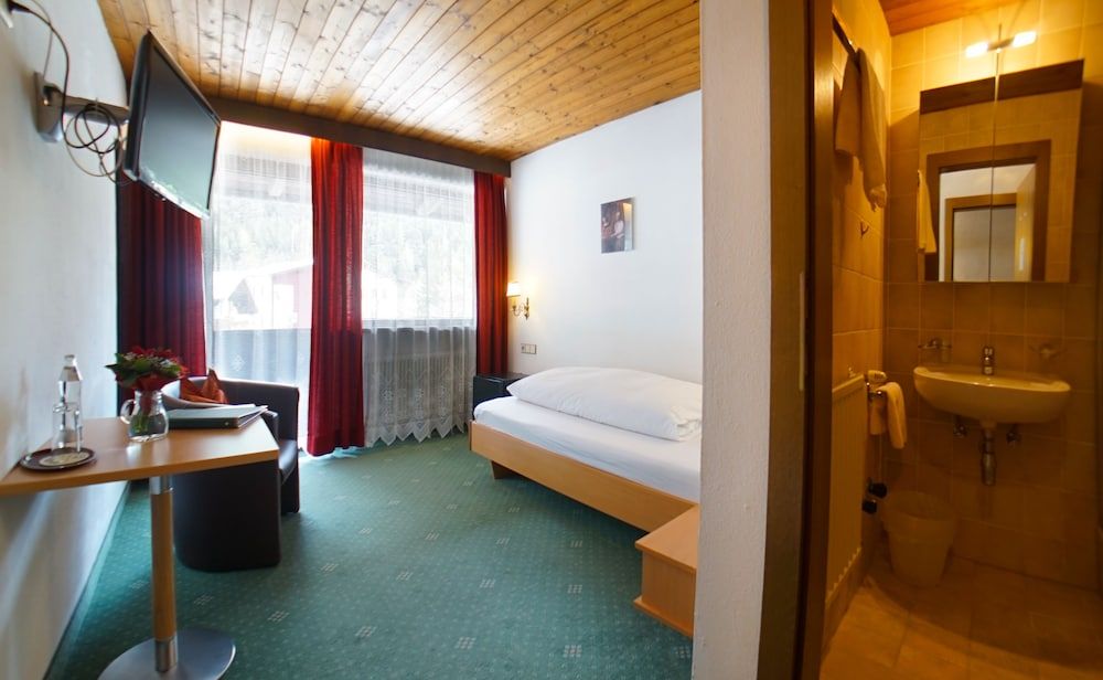 Double Room Single Use