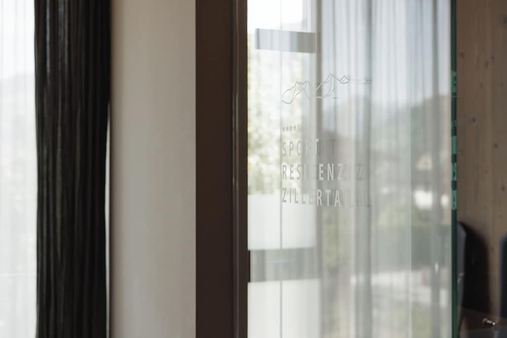 Sportresidenz Zillertal Classic Double Room, Mountain View 11