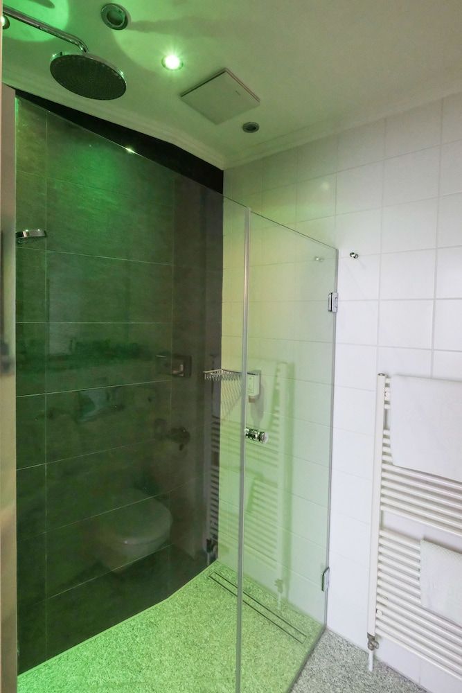 Hotel Savoy Hannover Single Room (Weekend Package incl WellnessFitness ) 4