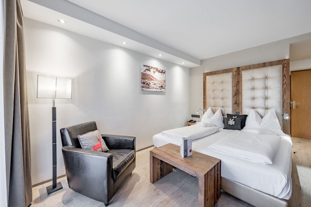 Natur & Spa Hotel Lärchenhof Standard Double Room, Balcony 5