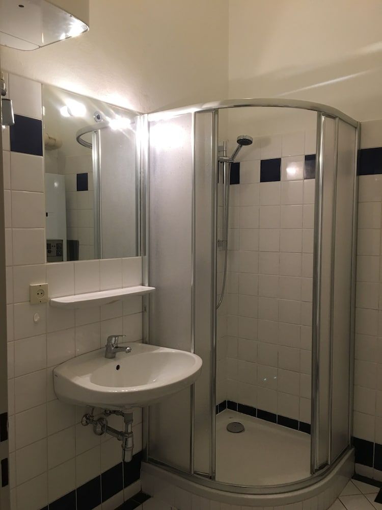 Heart of Vienna Harmoniegasse Apartment, 2 Bedrooms 9