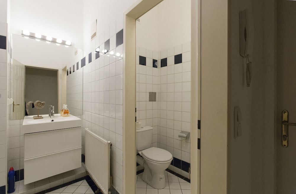 Heart of Vienna Harmoniegasse Apartment, 2 Bedrooms 7