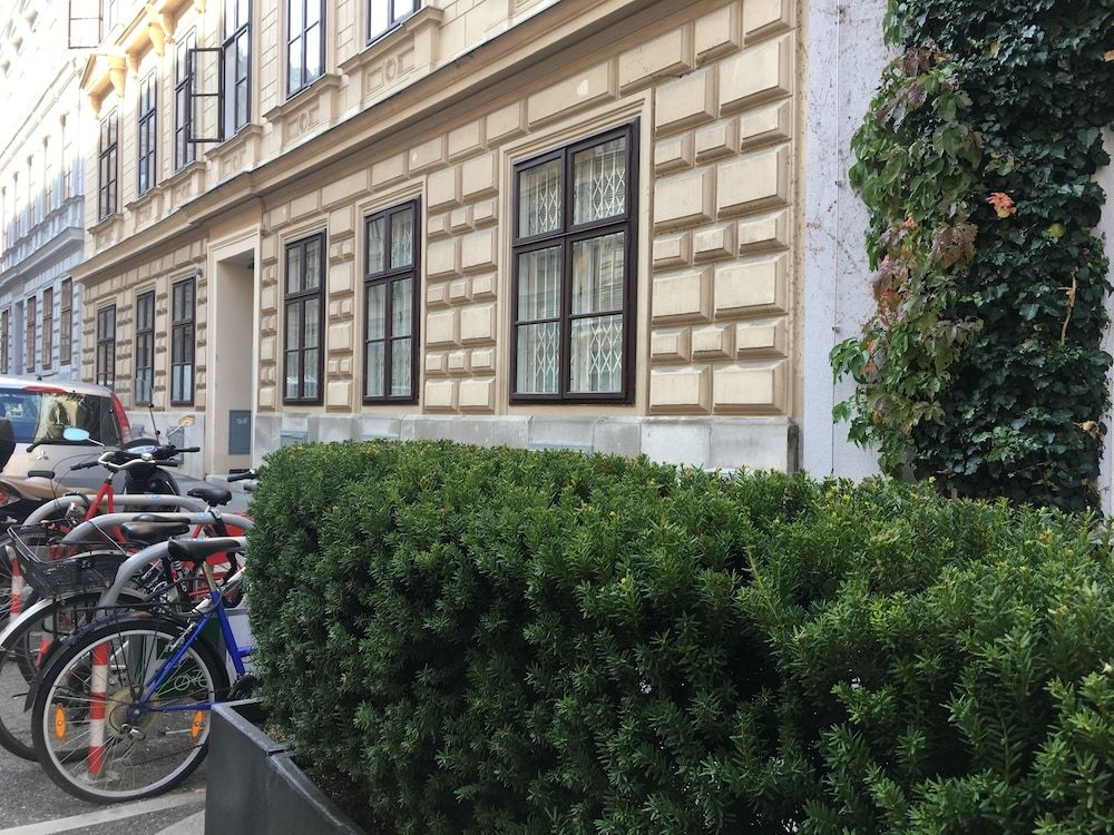 undefined Heart of Vienna Harmoniegasse 2