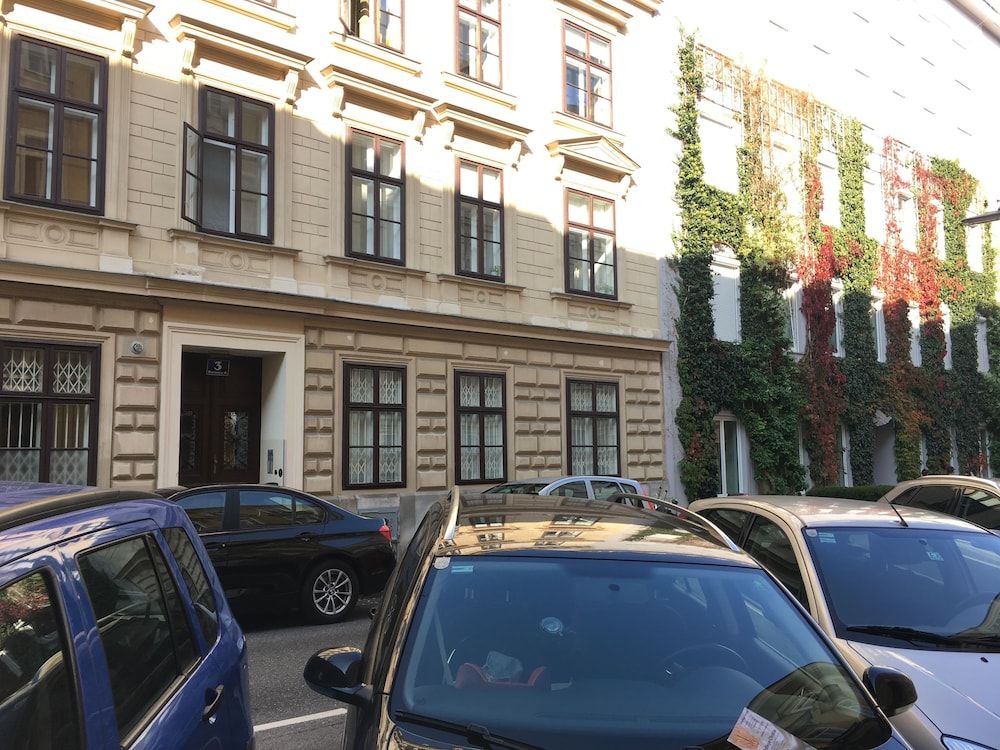 undefined Heart of Vienna Harmoniegasse 3