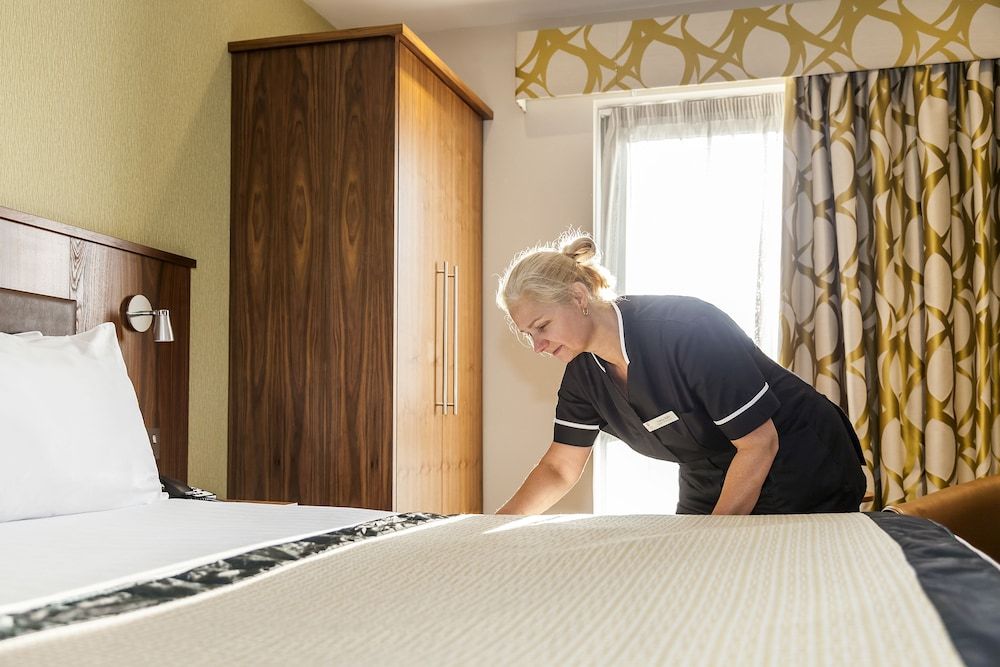 Best Western Plus Pinewood Manchester Airport-Wilmslow Hotel Standard Room, 1 Double Bed, Accessible, Non Smoking 2