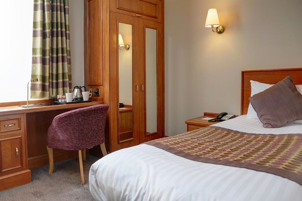 Best Western Plus Pinewood Manchester Airport-Wilmslow Hotel Comfort Room, 1 Twin Bed, Non Smoking 4