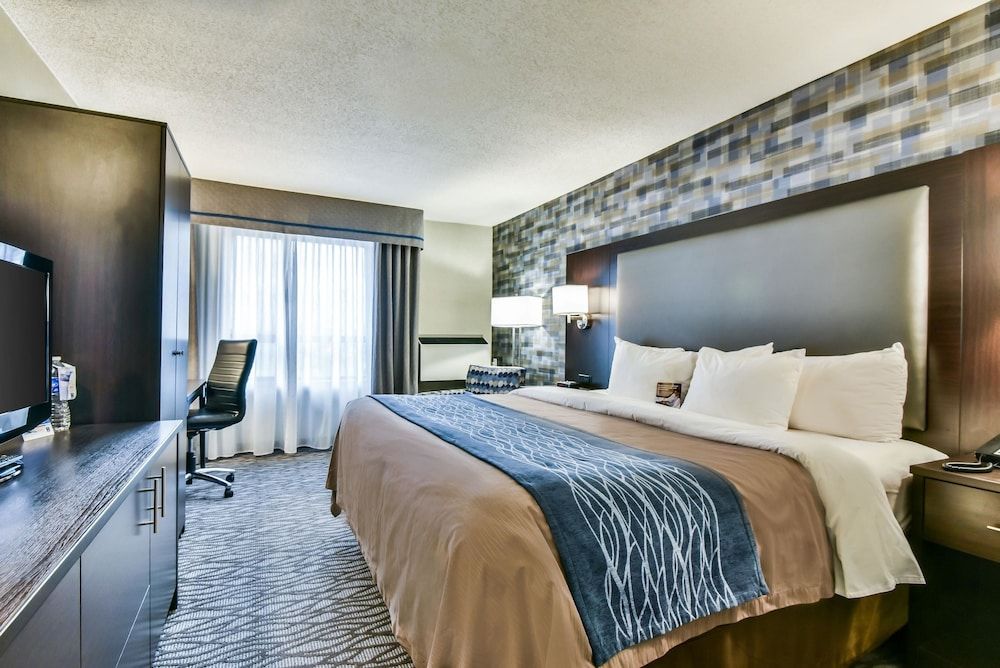 undefined Comfort Hotel Airport North 3
