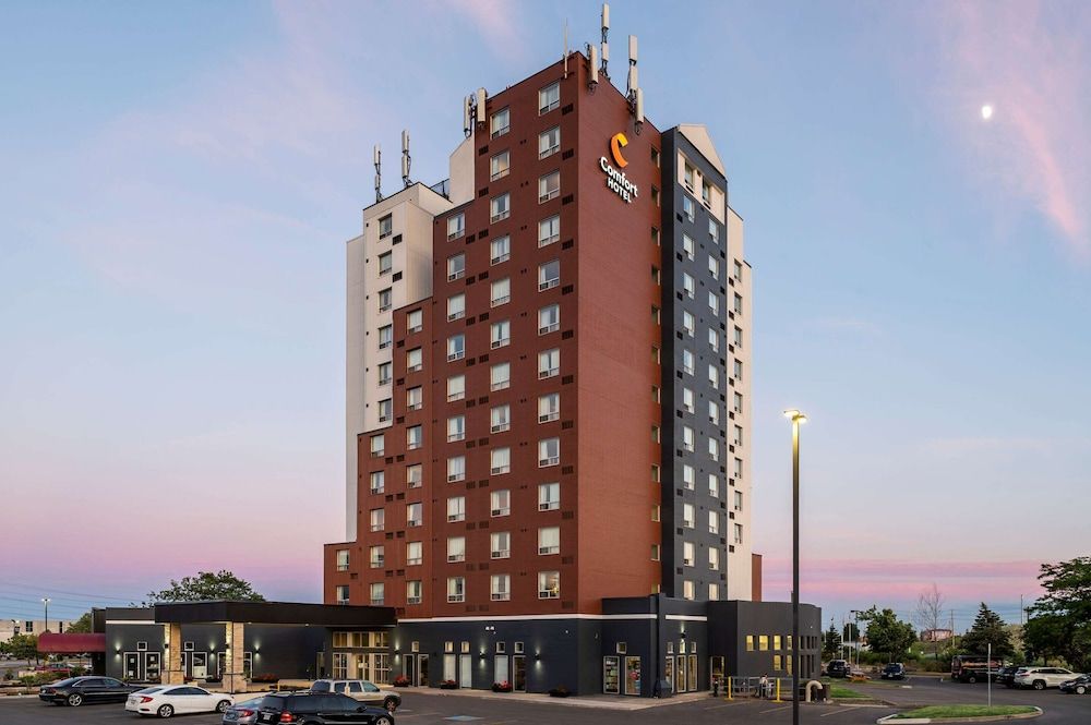 undefined Comfort Hotel Airport North 9