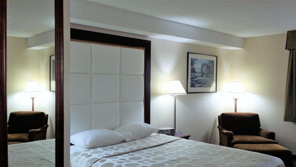 Standard Room, 1 Queen Bed, Non Smoking