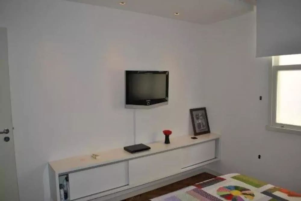 undefined Etours - Luxuoso 2 Quartos no Leblon 2