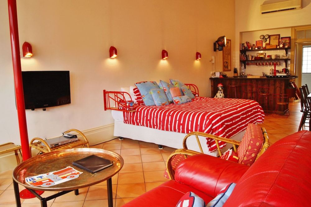 Fire Station Inn Exclusive Suite, Jetted Tub (Fire Engine) 6