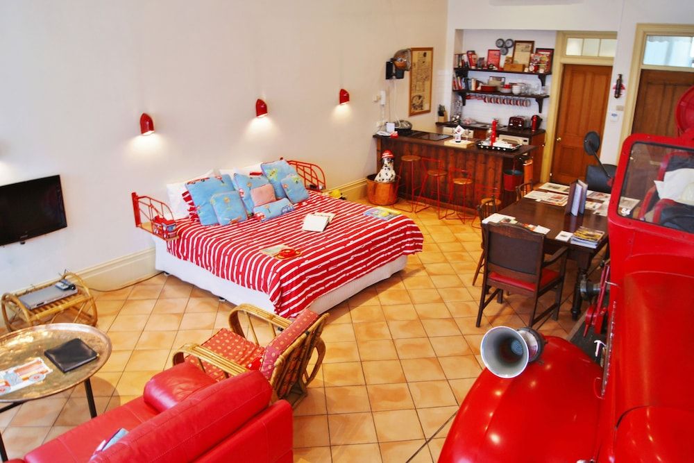 Fire Station Inn Exclusive Suite, Jetted Tub (Fire Engine) 2