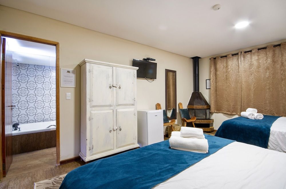 Deluxe Room, 2 Queen Beds, Hot Tub, Garden Area