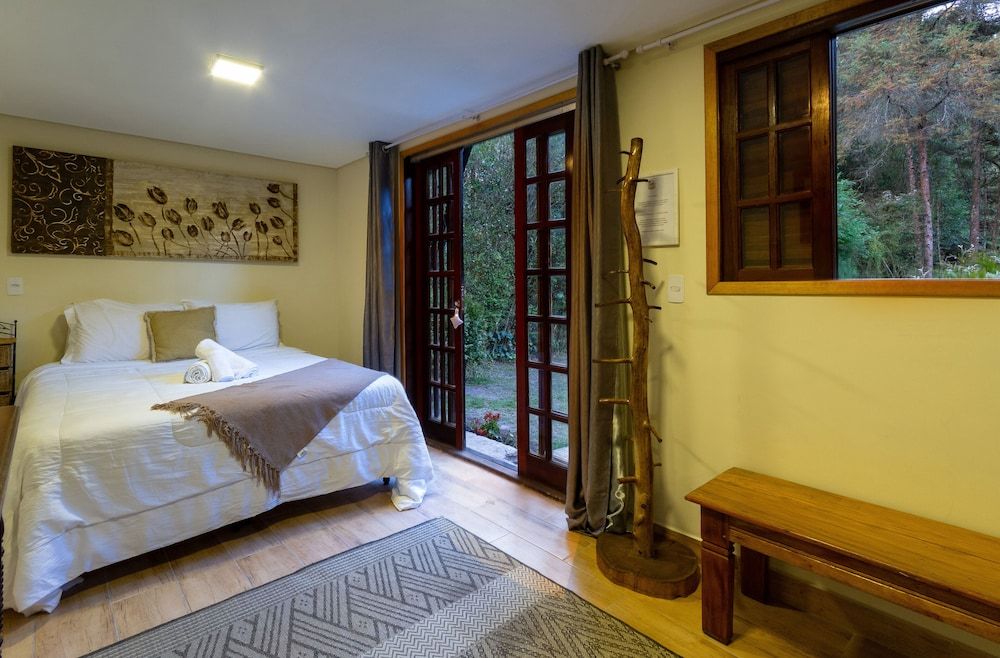 Romantic Room, Hot Tub, Garden Area