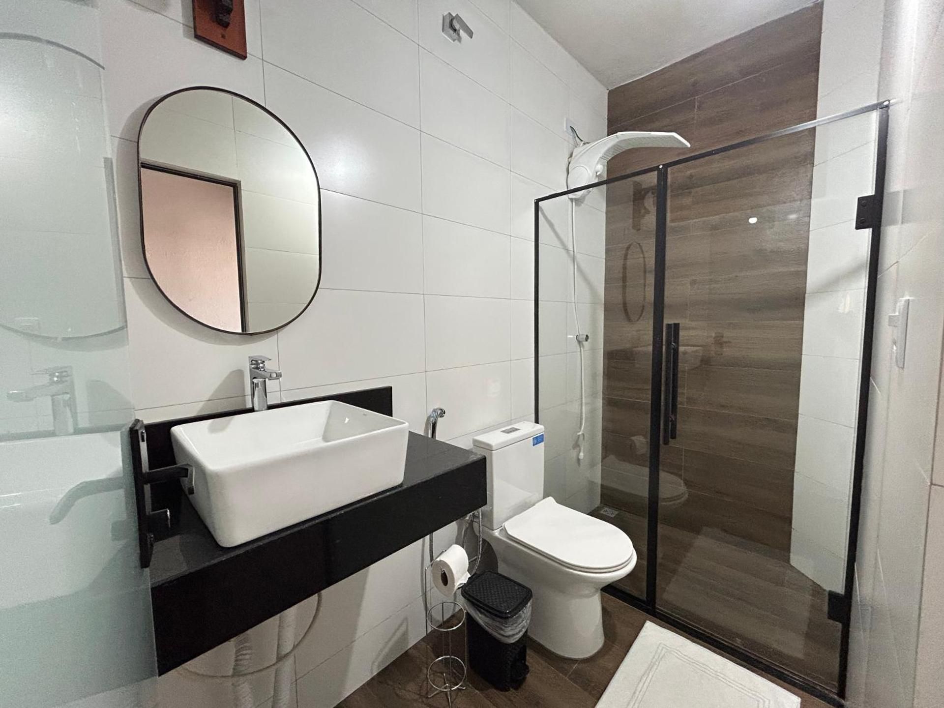 Queen Room with Spa Bath