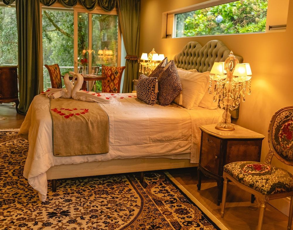 Presidential Studio Suite, 1 Queen Bed, Fireplace (Paris)