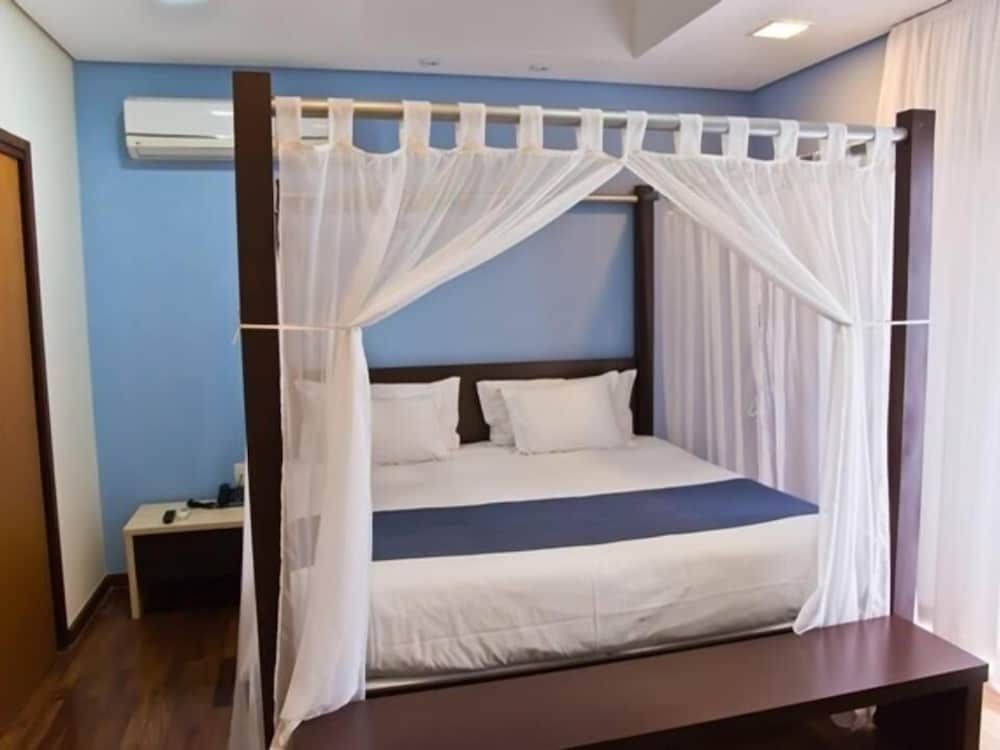 Presidential Suite, Private Pool
