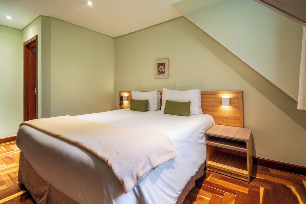Deluxe Apartment, Jetted Tub