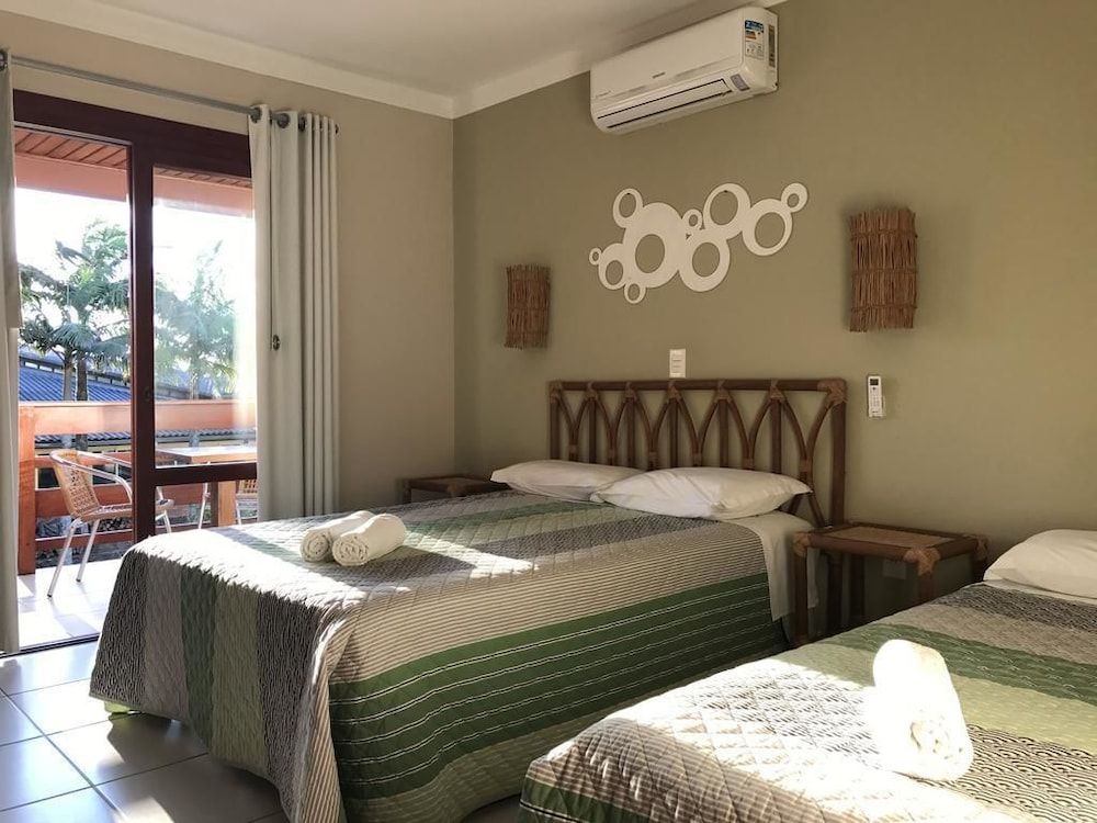 Triple Room, Balcony (Com Café da Manhã)